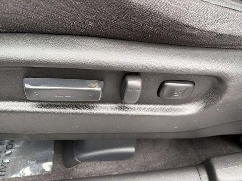 Used 2018 Honda Pilot EX image 12