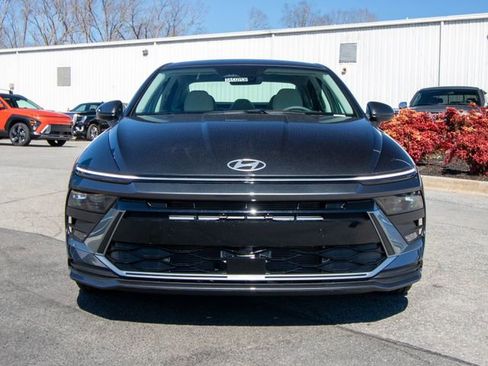 New 2026 Hyundai Sonata SE FWD image 3