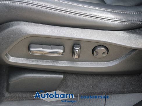Used 2023 Honda Pilot Touring image 11