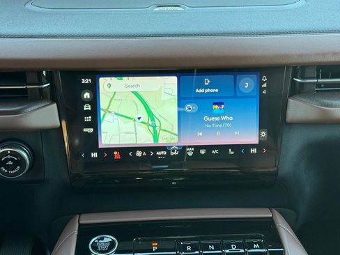 Certified 2025 Lincoln Navigator L Reserve AWD/4WD image 14