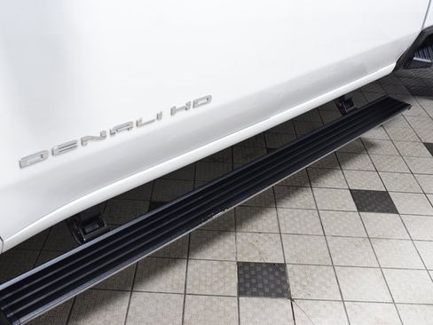 Used 2023 GMC Sierra 3500 Denali w/ Denali Ultimate Package image 30