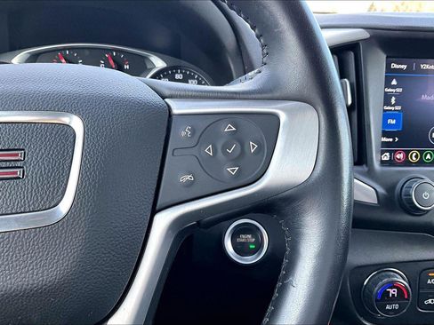 Used 2022 GMC Terrain SLT w/ Infotainment Package II image 39