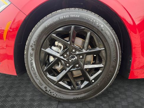 Certified 2025 Kia K5 LXS image 20