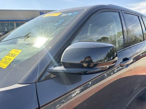 Used 2023 Jeep Grand Cherokee Limited w/ Black Appearance Package image 5