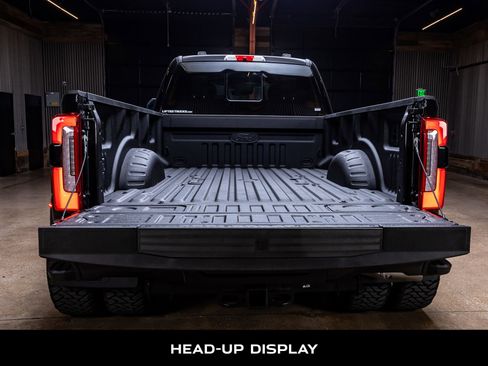 Used 2025 Ford F450 Platinum w/ Platinum Plus Package image 8