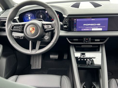 New 2026 Porsche Macan 4 Electric AWD/4WD image 15