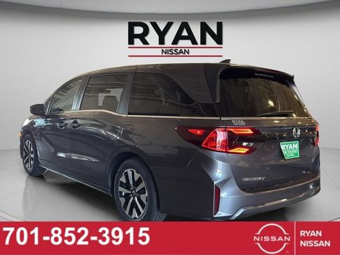 Used 2025 Honda Odyssey EX-L image 6