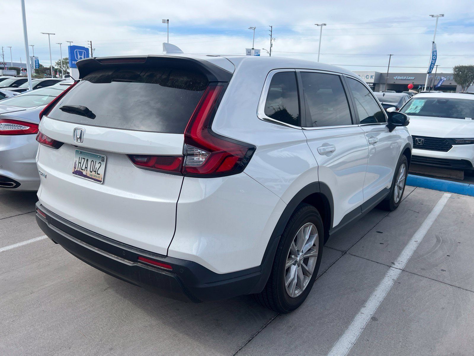 Used 2025 Honda CR-V EX-L image 8
