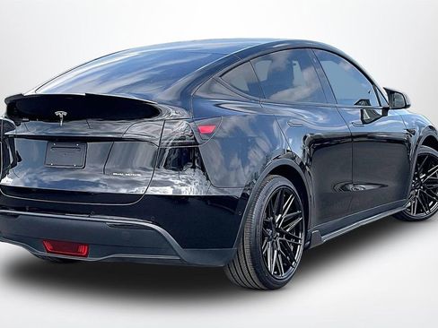 Used 2021 Tesla Model Y Long Range image 6