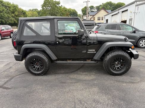 Used 2017 Jeep Wrangler Sport w/ Trailer Tow Group AWD/4WD image 2