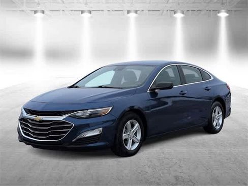 Used 2023 Chevrolet Malibu LS image 4