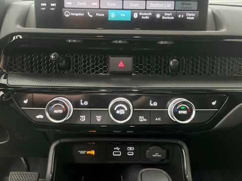Used 2025 Honda CR-V Sport Touring image 23