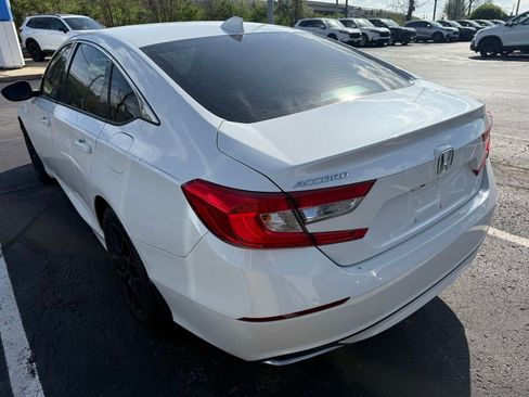Used 2018 Honda Accord LX image 4