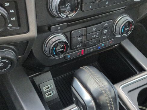 Used 2018 Ford F150 Limited image 37