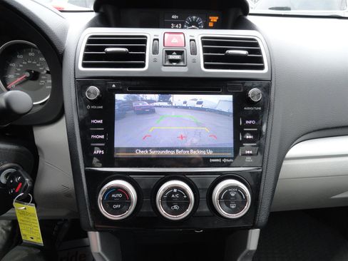 Used 2017 Subaru Forester 2.5i Premium w/ All-Weather Package AWD/4WD image 16