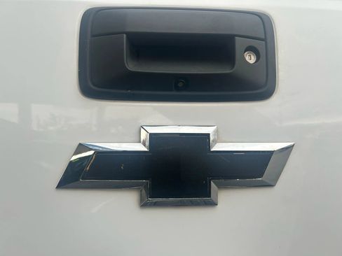 Used 2017 Chevrolet Silverado 2500 LT image 18