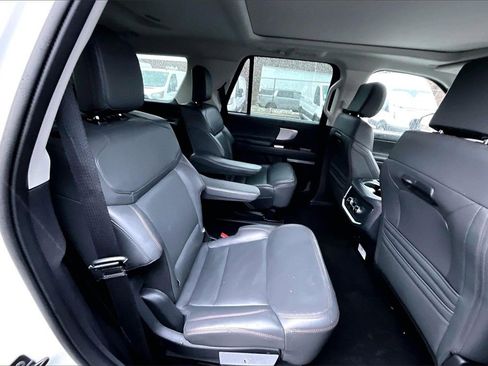 Certified 2025 Ford Expedition Active image 26