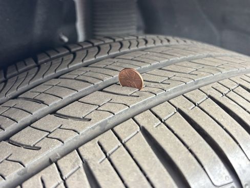 Used 2025 Land Rover Range Rover SE image 14