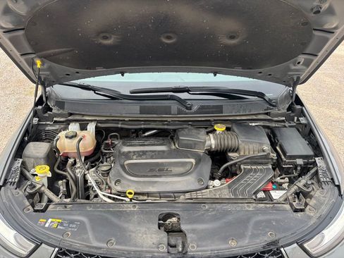 Used 2023 Chrysler Pacifica Limited FWD image 23