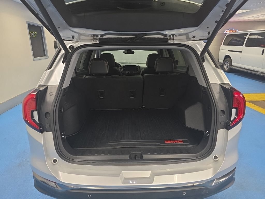 Certified 2022 GMC Terrain AT4 w/ Infotainment Package II AWD/4WD image 12