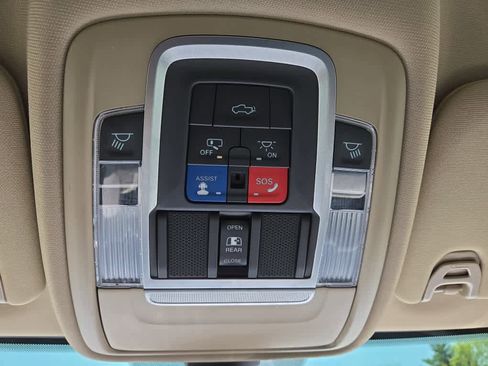 Used 2022 RAM 2500 Laramie AWD/4WD image 34