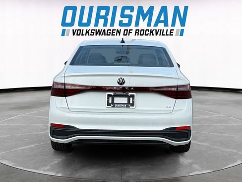 New 2026 Volkswagen Jetta SE image 5