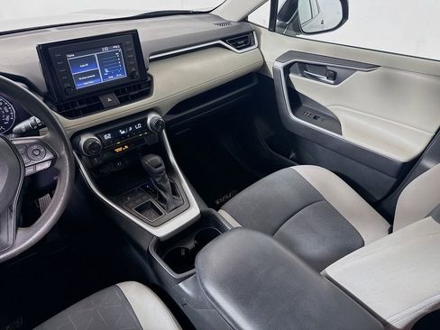 Certified 2019 Toyota RAV4 XLE FWD image 23