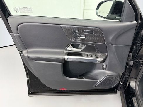 Certified 2025 Mercedes-Benz GLB 250 image 22