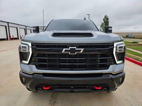 Used 2025 Chevrolet Silverado 2500 LT w/ Trail Boss Package AWD/4WD image 11
