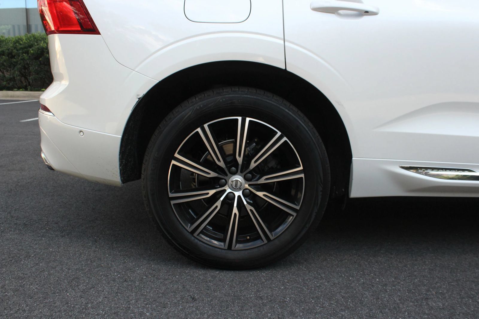 Used 2019 Volvo XC60 T5 Inscription w/ Protection Package Premier AWD/4WD image 5