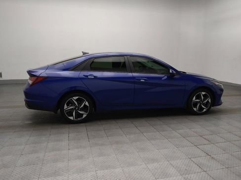 Used 2023 Hyundai Elantra SEL w/ Convenience Package FWD image 10