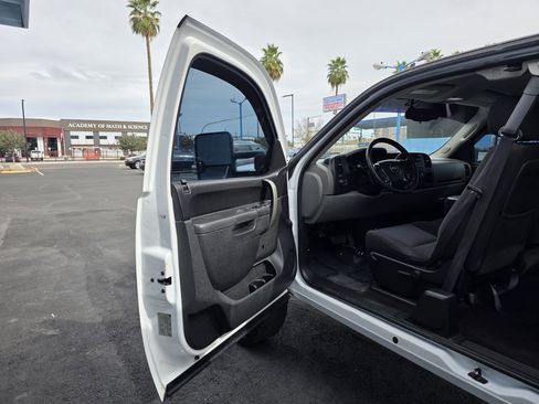 Used 2011 Chevrolet Silverado 1500 LS image 9