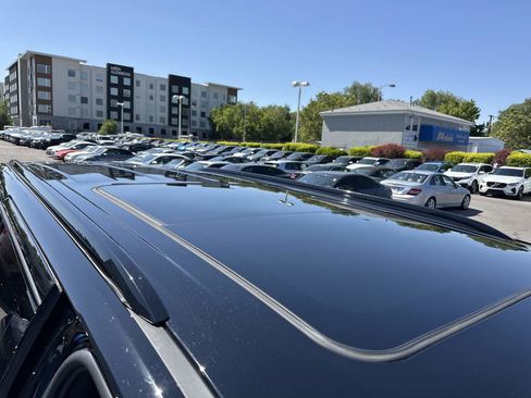 Used 2022 Cadillac Escalade Sport w/ Touring Package image 25