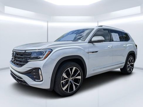 Certified 2025 Volkswagen Atlas SEL Premium R-Line image 7