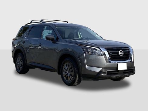 New 2025 Nissan Pathfinder SV image 5