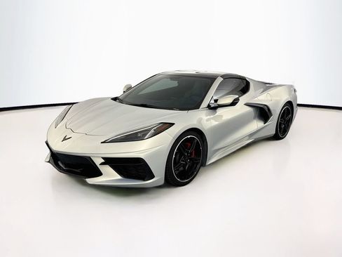 Used 2022 Chevrolet Corvette Stingray Coupe w/ 1LT RWD image 1