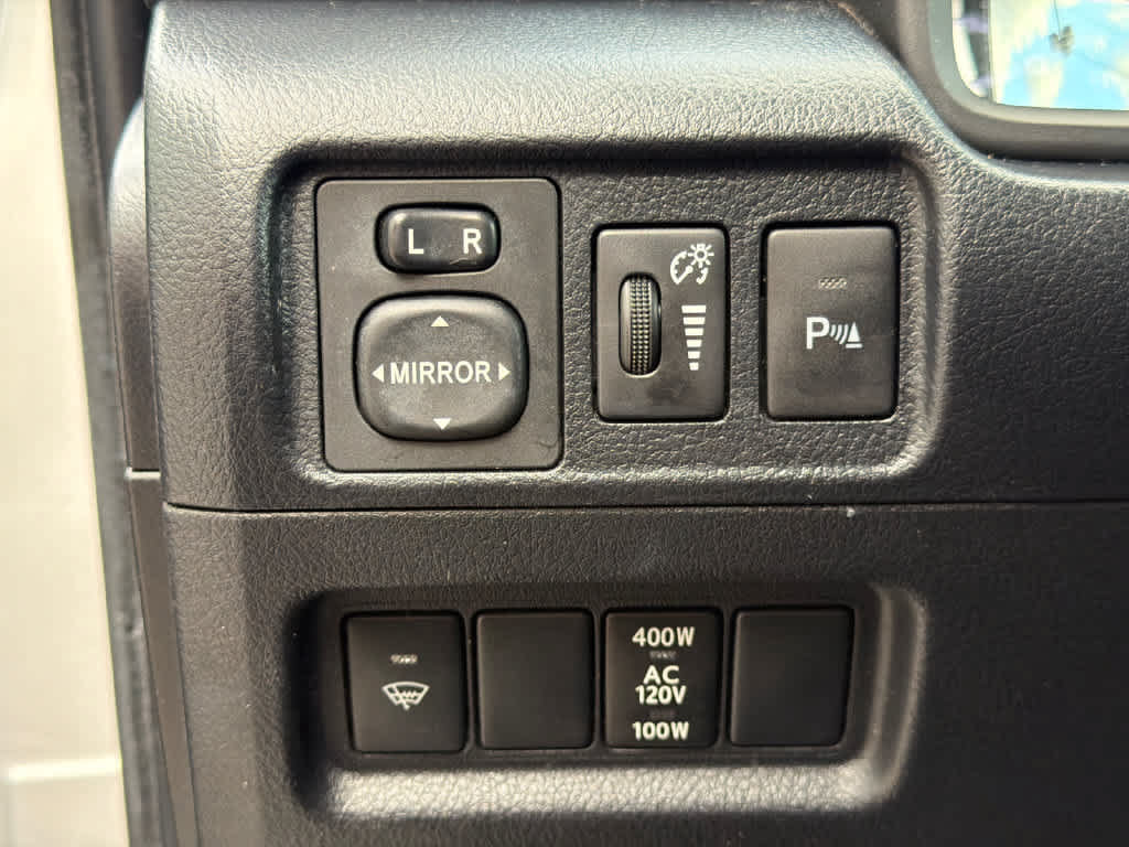 Used 2018 Toyota 4Runner Limited AWD/4WD image 37
