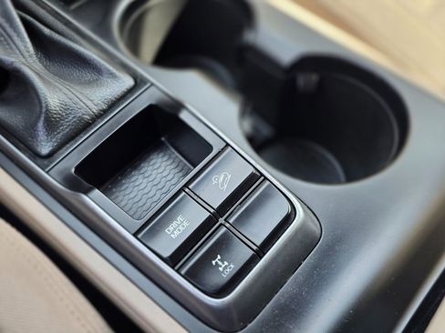 Used 2016 Hyundai Tucson Sport image 40