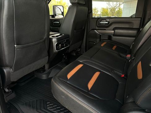 Used 2023 GMC Sierra 2500 AT4 image 14