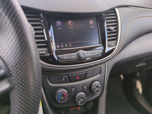 Used 2020 Chevrolet Trax LS image 26