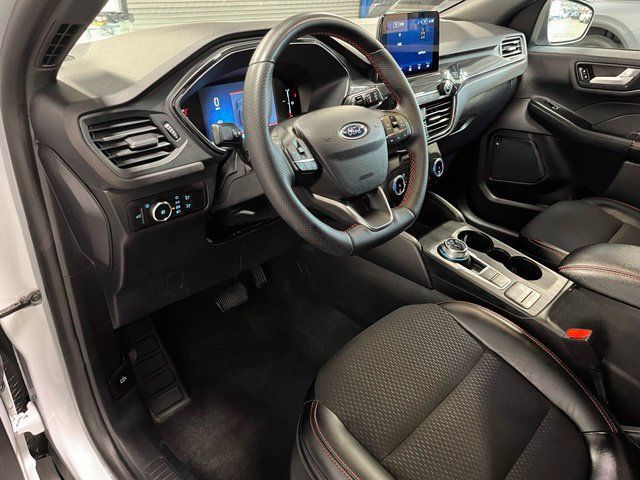 Used 2025 Ford Escape ST-Line Select AWD/4WD image 19