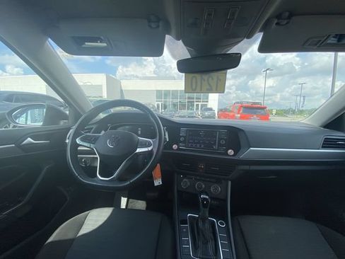 Used 2024 Volkswagen Jetta S FWD image 5