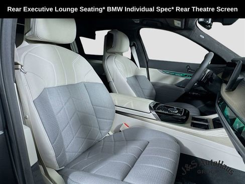 Used 2023 BMW 760i xDrive AWD/4WD image 37