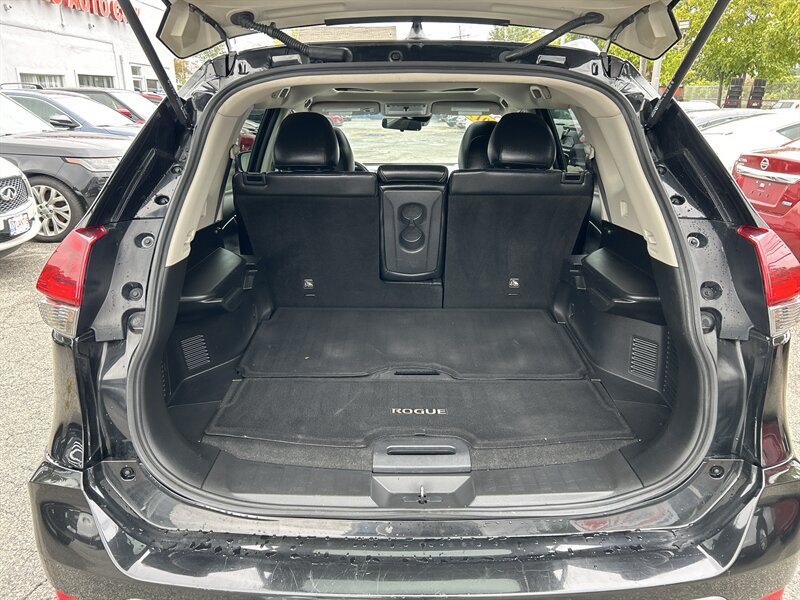 Used 2019 Nissan Rogue S w/ Special Edition Package AWD/4WD image 9