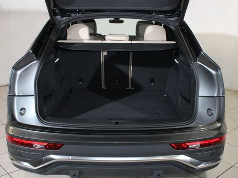 Certified 2025 Audi Q5 2.0T Premium image 23