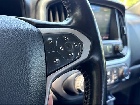 Used 2022 Chevrolet Colorado LT w/ Fleet Safety Package RWD image 13