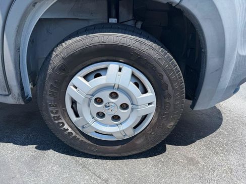 Used 2017 RAM ProMaster 2500 w/ Premium Appearance Group FWD image 28