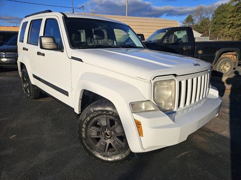 Used 2012 Jeep Liberty Sport w/ Popular Equipment Group image 3