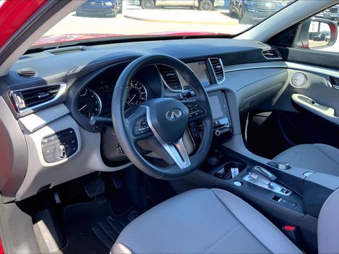Used 2024 INFINITI QX50 Sensory w/ Accent Package AWD/4WD image 17