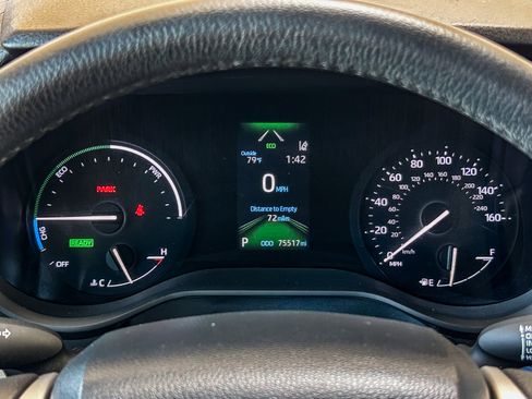 Used 2024 Toyota Sienna XLE FWD image 22